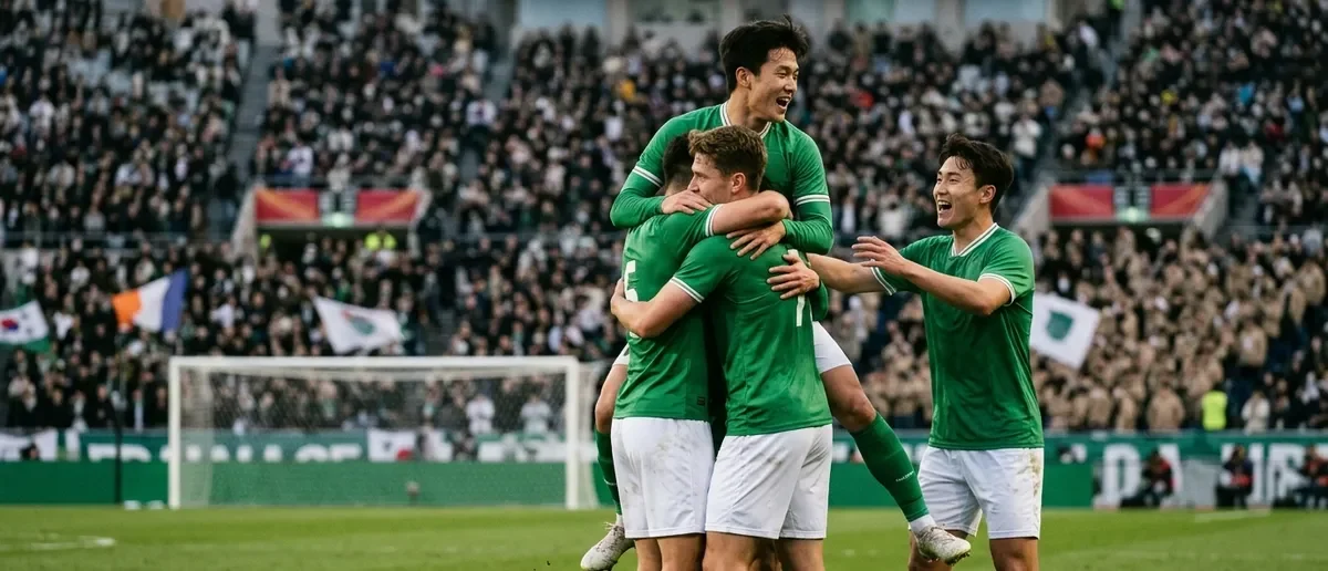 Cầu thủ U23 Việt Nam ăn mừng bàn thắng cùng đồng đội